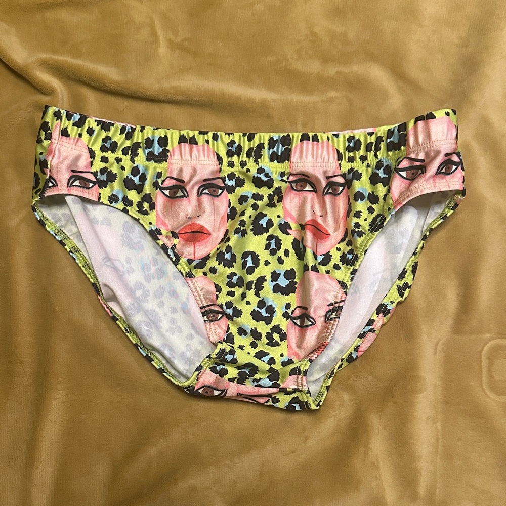 Stylish Graphic Swim Trunks for Men